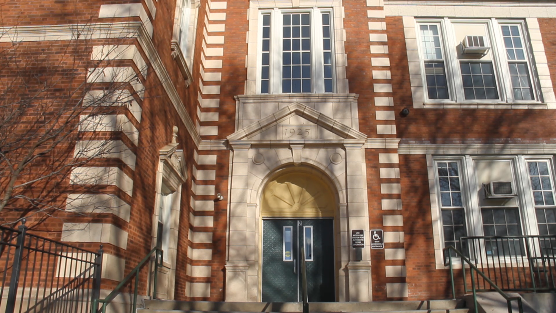 In Chicago’s Beverly Neighborhood, Integration Is No Accident WBEZ